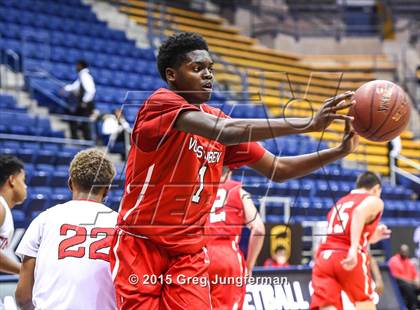 Thumbnail 3 in Skyline vs. Von Steuben (Oakland Legends Classic) photogallery.