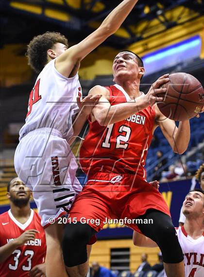 Thumbnail 1 in Skyline vs. Von Steuben (Oakland Legends Classic) photogallery.