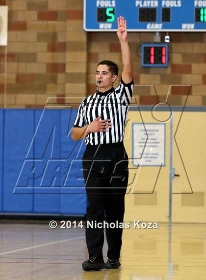 Thumbnail 2 in Windward vs. Dorsey (Jim Nakabara Classic) photogallery.