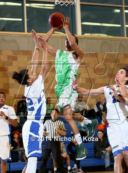 Thumbnail 3 in Windward vs. Dorsey (Jim Nakabara Classic) photogallery.