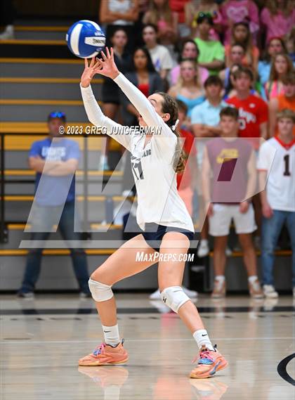 Thumbnail 2 in Marin Catholic @ Branson photogallery.