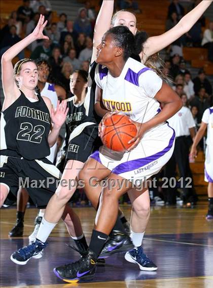 Thumbnail 3 in Lynwood vs. Foothill (CIF D2 SoCal Regional Playoffs) photogallery.