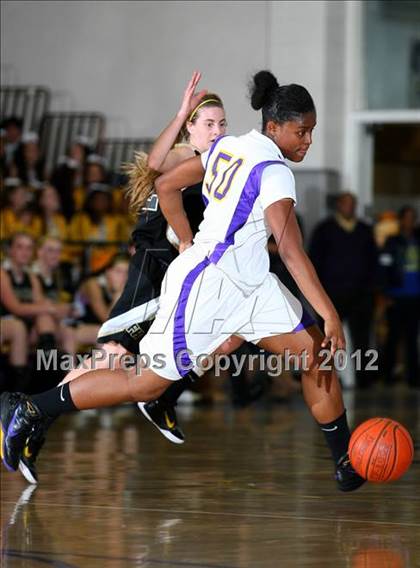 Thumbnail 3 in Lynwood vs. Foothill (CIF D2 SoCal Regional Playoffs) photogallery.