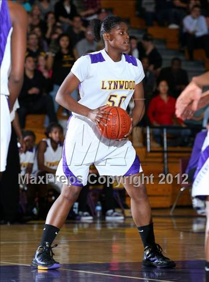 Thumbnail 3 in Lynwood vs. Foothill (CIF D2 SoCal Regional Playoffs) photogallery.