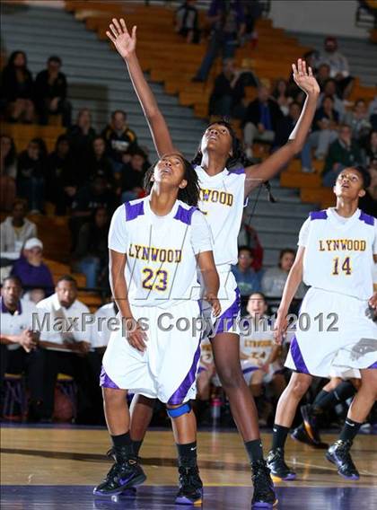 Thumbnail 3 in Lynwood vs. Foothill (CIF D2 SoCal Regional Playoffs) photogallery.