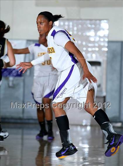 Thumbnail 3 in Lynwood vs. Foothill (CIF D2 SoCal Regional Playoffs) photogallery.