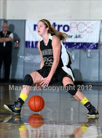 Thumbnail 2 in Lynwood vs. Foothill (CIF D2 SoCal Regional Playoffs) photogallery.