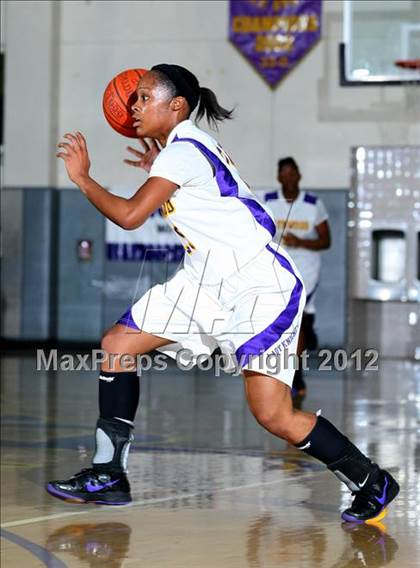 Thumbnail 2 in Lynwood vs. Foothill (CIF D2 SoCal Regional Playoffs) photogallery.