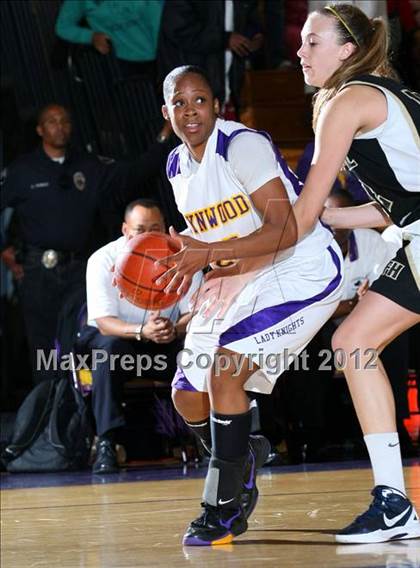 Thumbnail 2 in Lynwood vs. Foothill (CIF D2 SoCal Regional Playoffs) photogallery.