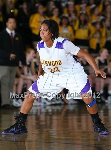 Thumbnail 1 in Lynwood vs. Foothill (CIF D2 SoCal Regional Playoffs) photogallery.