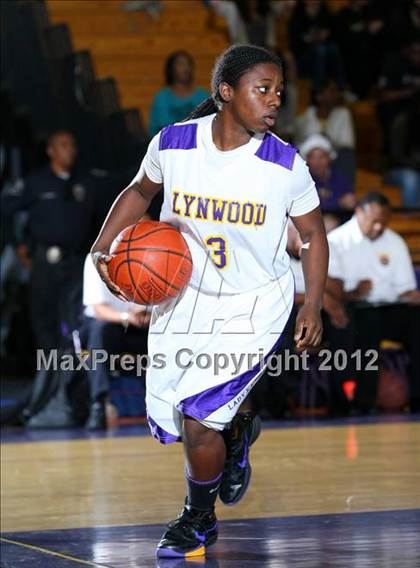 Thumbnail 1 in Lynwood vs. Foothill (CIF D2 SoCal Regional Playoffs) photogallery.