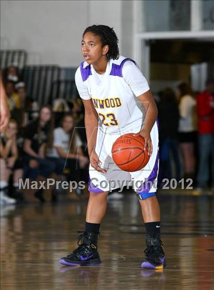 Thumbnail 1 in Lynwood vs. Foothill (CIF D2 SoCal Regional Playoffs) photogallery.