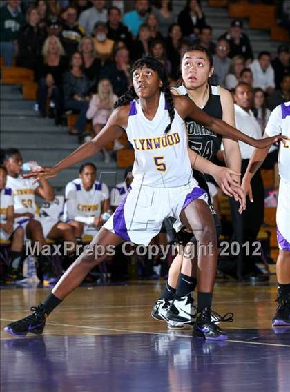 Thumbnail 1 in Lynwood vs. Foothill (CIF D2 SoCal Regional Playoffs) photogallery.
