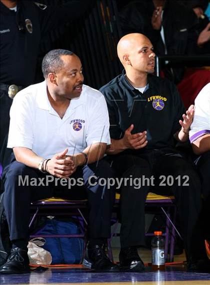 Thumbnail 3 in Lynwood vs. Foothill (CIF D2 SoCal Regional Playoffs) photogallery.