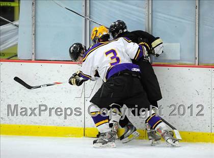 Thumbnail 2 in Trumbull vs. Westhill (FCIAC Tier 2 Final) photogallery.