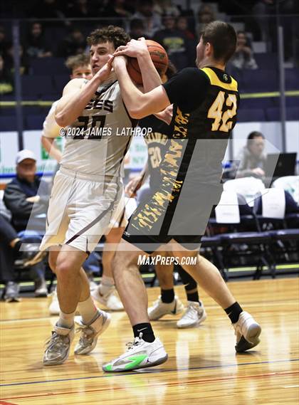 Thumbnail 2 in Alexander vs. Byron-Bergen (NYSPHSAA Section 5 Class C2 Final) photogallery.