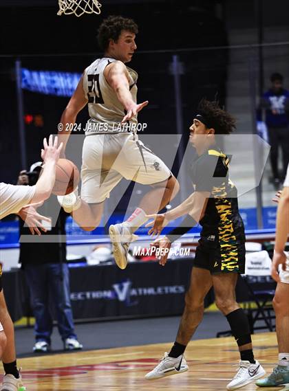 Thumbnail 1 in Alexander vs. Byron-Bergen (NYSPHSAA Section 5 Class C2 Final) photogallery.