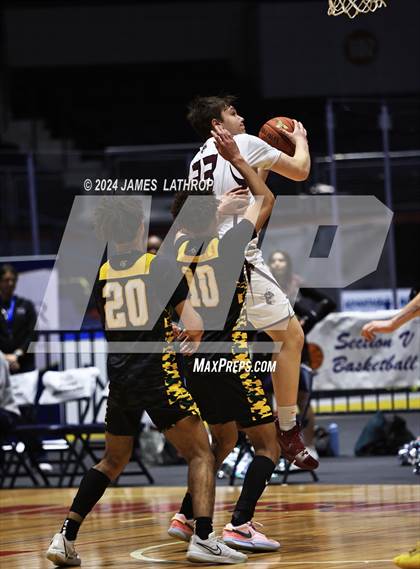 Thumbnail 3 in Alexander vs. Byron-Bergen (NYSPHSAA Section 5 Class C2 Final) photogallery.