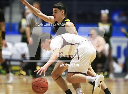 Thumbnail 2 in Alexander vs. Byron-Bergen (NYSPHSAA Section 5 Class C2 Final) photogallery.