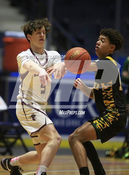 Thumbnail 2 in Alexander vs. Byron-Bergen (NYSPHSAA Section 5 Class C2 Final) photogallery.