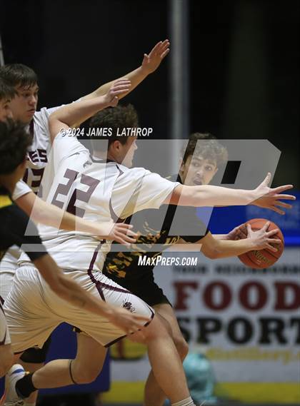 Thumbnail 2 in Alexander vs. Byron-Bergen (NYSPHSAA Section 5 Class C2 Final) photogallery.