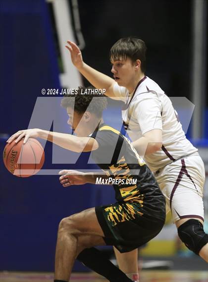 Thumbnail 2 in Alexander vs. Byron-Bergen (NYSPHSAA Section 5 Class C2 Final) photogallery.