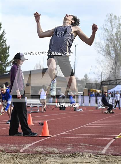 Thumbnail 2 in Boulder Invitational photogallery.