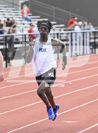 Thumbnail 3 in Boulder Invitational photogallery.