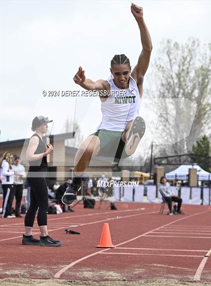 Thumbnail 3 in Boulder Invitational photogallery.