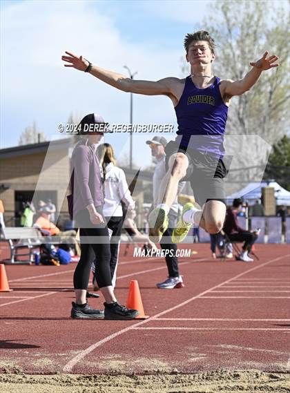 Thumbnail 1 in Boulder Invitational photogallery.