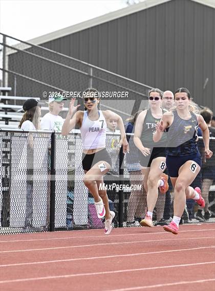 Thumbnail 1 in Boulder Invitational photogallery.