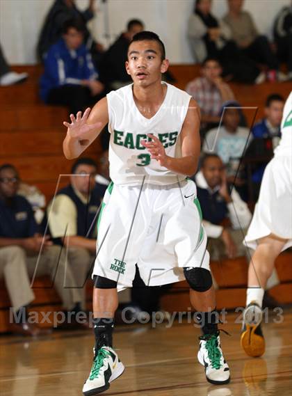 Thumbnail 3 in St. John Bosco vs. Eagle Rock (Blue Pride Classic) photogallery.