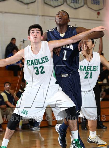 Thumbnail 1 in St. John Bosco vs. Eagle Rock (Blue Pride Classic) photogallery.
