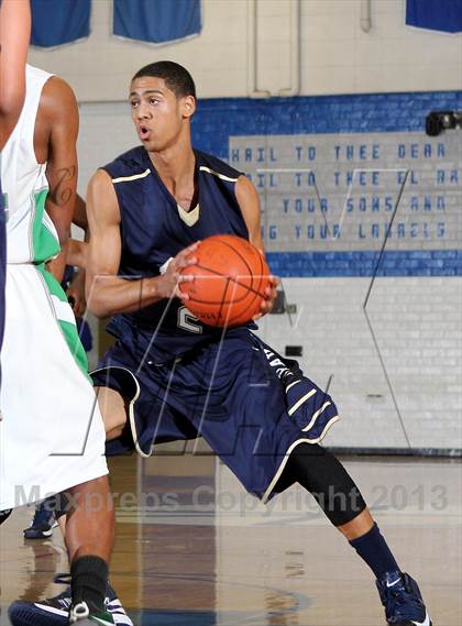 Thumbnail 2 in St. John Bosco vs. Eagle Rock (Blue Pride Classic) photogallery.