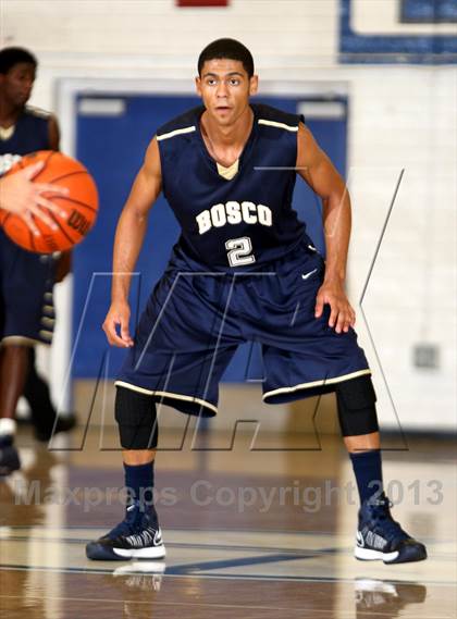 Thumbnail 3 in St. John Bosco vs. Eagle Rock (Blue Pride Classic) photogallery.