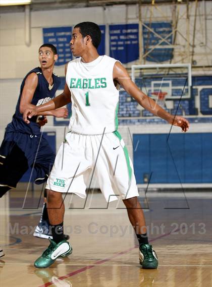 Thumbnail 1 in St. John Bosco vs. Eagle Rock (Blue Pride Classic) photogallery.