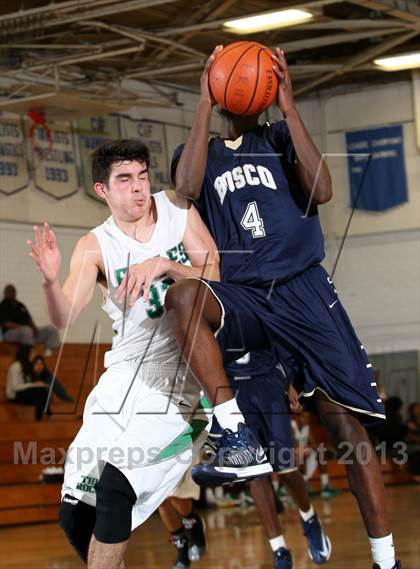 Thumbnail 2 in St. John Bosco vs. Eagle Rock (Blue Pride Classic) photogallery.