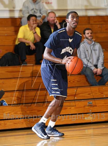 Thumbnail 2 in St. John Bosco vs. Eagle Rock (Blue Pride Classic) photogallery.