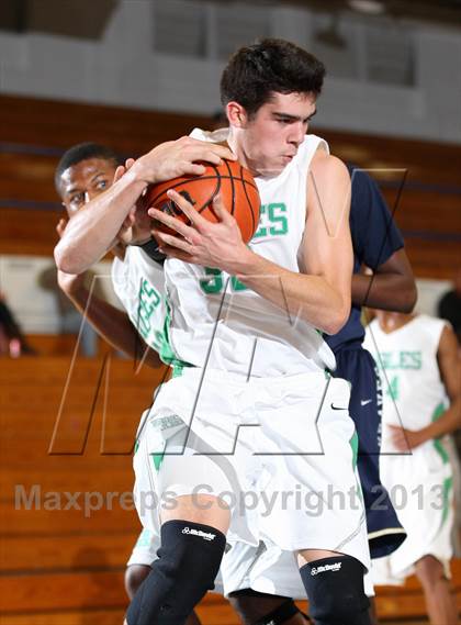 Thumbnail 3 in St. John Bosco vs. Eagle Rock (Blue Pride Classic) photogallery.