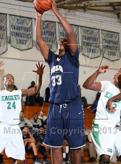 Thumbnail 1 in St. John Bosco vs. Eagle Rock (Blue Pride Classic) photogallery.