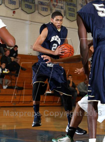 Thumbnail 1 in St. John Bosco vs. Eagle Rock (Blue Pride Classic) photogallery.