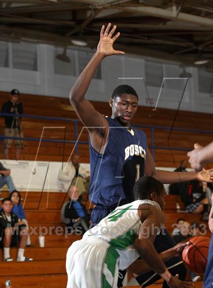Thumbnail 2 in St. John Bosco vs. Eagle Rock (Blue Pride Classic) photogallery.