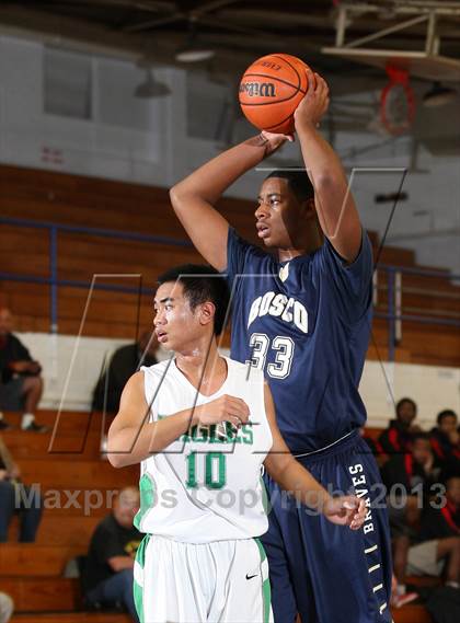 Thumbnail 2 in St. John Bosco vs. Eagle Rock (Blue Pride Classic) photogallery.
