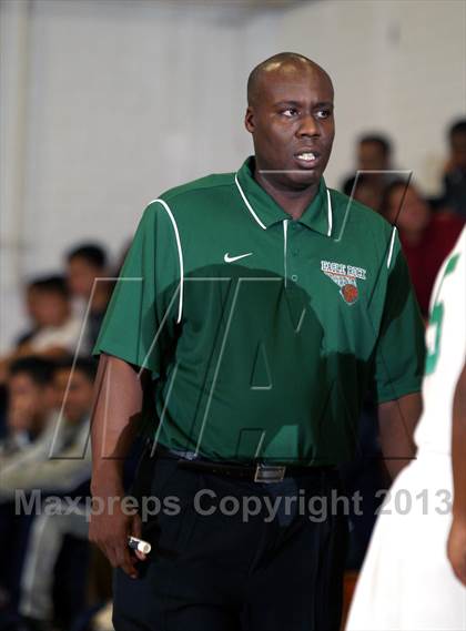 Thumbnail 3 in St. John Bosco vs. Eagle Rock (Blue Pride Classic) photogallery.