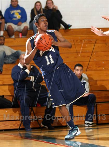 Thumbnail 3 in St. John Bosco vs. Eagle Rock (Blue Pride Classic) photogallery.