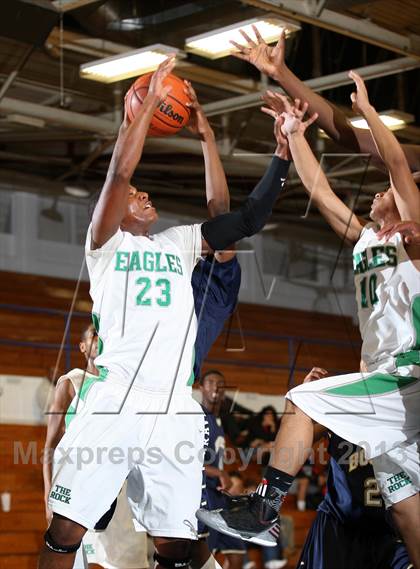 Thumbnail 1 in St. John Bosco vs. Eagle Rock (Blue Pride Classic) photogallery.