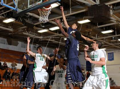 Thumbnail 3 in St. John Bosco vs. Eagle Rock (Blue Pride Classic) photogallery.