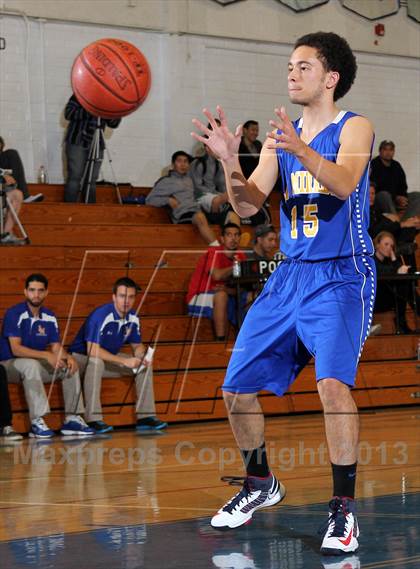 Thumbnail 2 in St. John Bosco vs. Eagle Rock (Blue Pride Classic) photogallery.