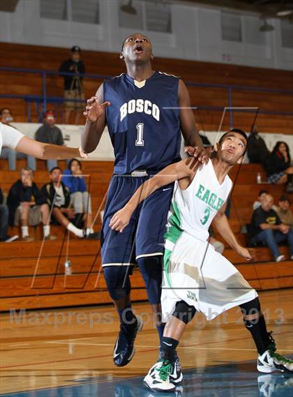 Thumbnail 1 in St. John Bosco vs. Eagle Rock (Blue Pride Classic) photogallery.