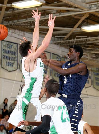 Thumbnail 2 in St. John Bosco vs. Eagle Rock (Blue Pride Classic) photogallery.